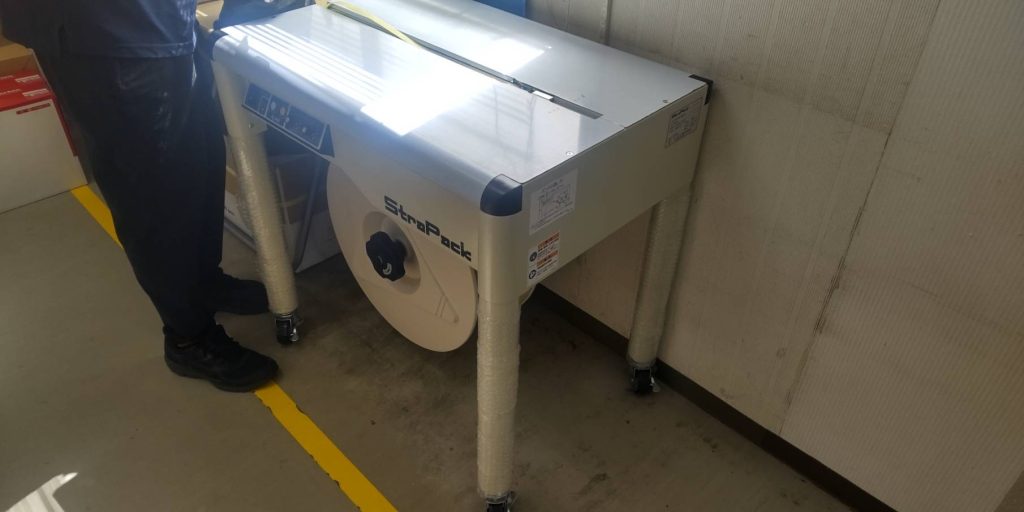 半自動梱包機
